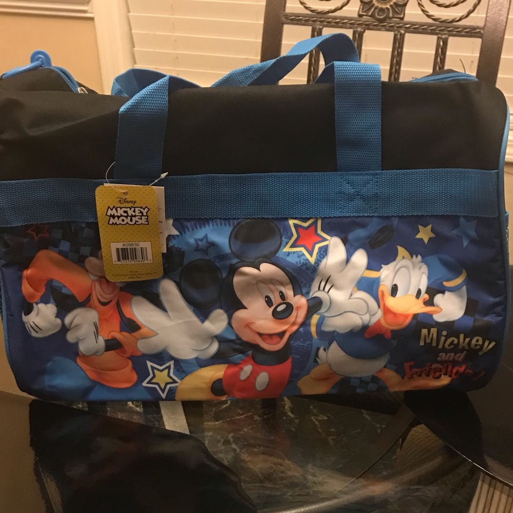 NWT ~ Disney Mickey Mouse 18” Duffle Bag - Picture 3 of 8